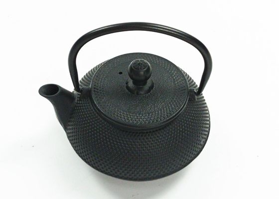 乾燥したマットの黒のチーズ フォンデュの鍋27.5X17.5X2cm前に