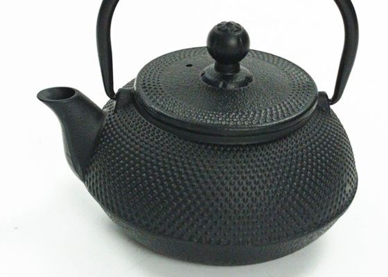乾燥したマットの黒のチーズ フォンデュの鍋27.5X17.5X2cm前に