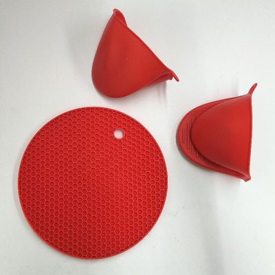 キッチン必需品: シリコン 耐熱オーブンミット &amp; ポットホルダーセット